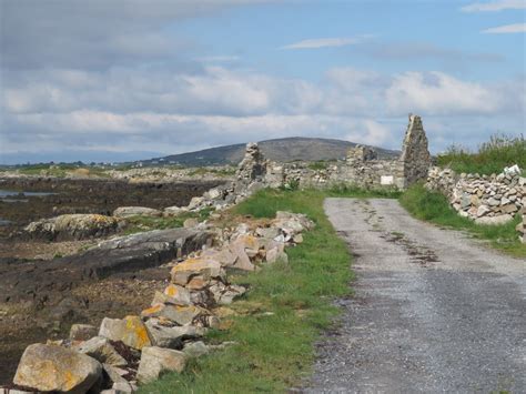 Ruined Building By The Shore Gordon Hatton Cc By Sa Geograph