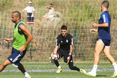 El hijo de Andrés Palop sueña con defender la portería del Sevilla