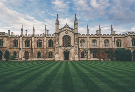 10 Of The Oldest Colleges In The US - UniAcco