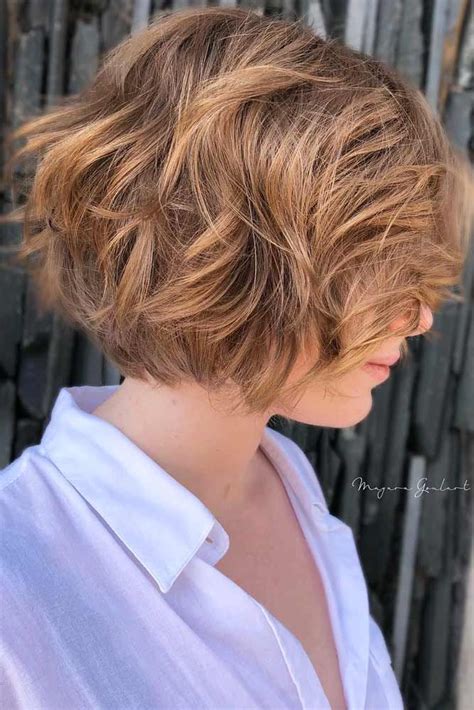 Totally Trendy Layered Bob Hairstyles For Short Wavy Hair