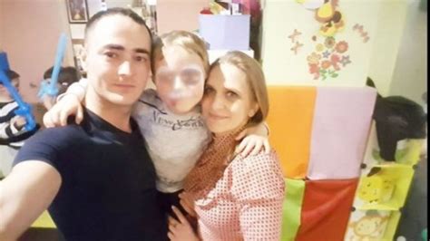 Un copil de 7 ani a murit în spital în timp ce defibrilatorul era cărat