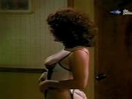 Naked Sasha Montenegro In Dos Tipas De Cuidado