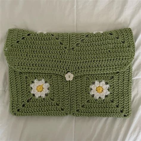 granny square laptop case: Crochet pattern | Ribblr