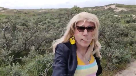 Duna Y Baño De Sol En Bikini