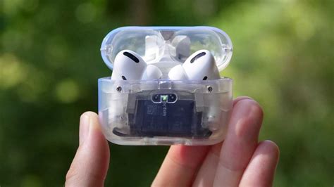 Посмотрите на первые в мире прозрачные AirPods - Hi-Tech Mail
