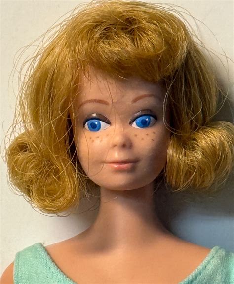 Vintage Midge Blonde In Box Doll Peddlar