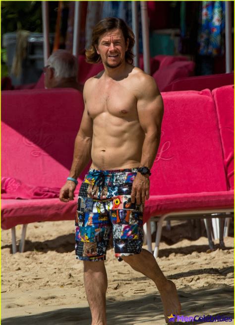 Mark Wahlberg Naked In Movie Bulge Beach Shots Men Celebrities