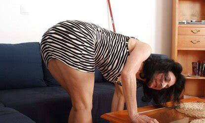 Emanuelle From OlderWomanFun ZB Porn