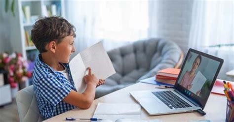 Online School Vs Traditional School Which Is Best