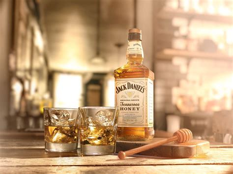 Jack Daniels Honey 1L - Oaks & Corks