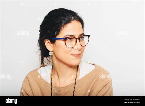 Portrait Brunette Mature Woman Glasses Hi Res Stock Photography And Images Alamy