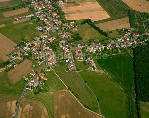 Spansberg Von Oben Dorfkern Am Feldrand In Spansberg Im Bundesland