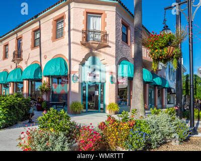 West Venice Avenue shopping area in Venice Florida Stock Photo - Alamy