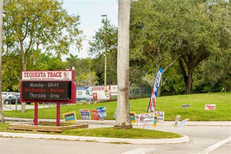 Photo of Voting Station at Tequesta Trace Middle School Editorial Image - Image of tequesta ...