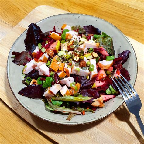 Rode Bietjes Salade Met Gerookte Kip Eiwitrijke Salade Rode Bietjes