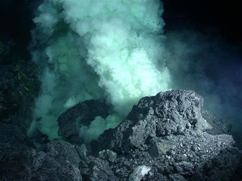 Découverte De La Naissance Dun Volcan Sous Marin à Mayotte97land 97land