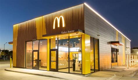 U.S | McDonald’s Reveals Slick New Design - Restaurant & Café