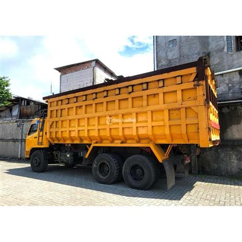 Mitsubishi Fuso Tronton X Dump Truck Bekas Tinggal Unit Di