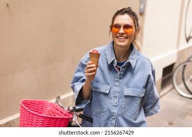 15 153 Ponytail Blonde Girl Images Stock Photos Vectors Shutterstock