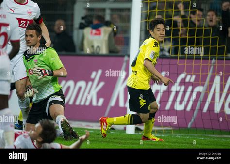 Dortmund S Shinji Kagawa R Celebrates His 1 0 Goal During The German