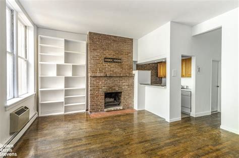 61 W 89th St New York Ny 10024 Townhome Rentals In New York Ny