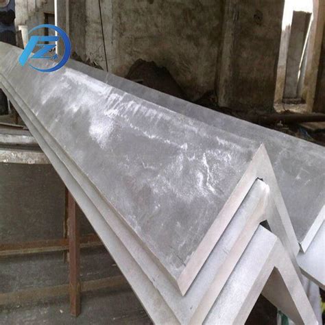 Construction Structural Hot Dipped Galvanized Angle Iron Equal Angle Steel Steel Angle Price