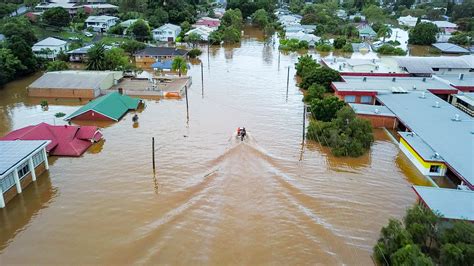 Supermarket shelves were empty for months after the Lismore floods ...