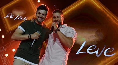 Fernando E Fabiano Lan Am Dvd De Leve Na Arena Por Do Sol Jornal