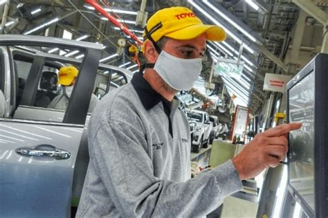 Toyota Busca Empleados En Argentina Y Ofrece Sueldos De 326 Mil