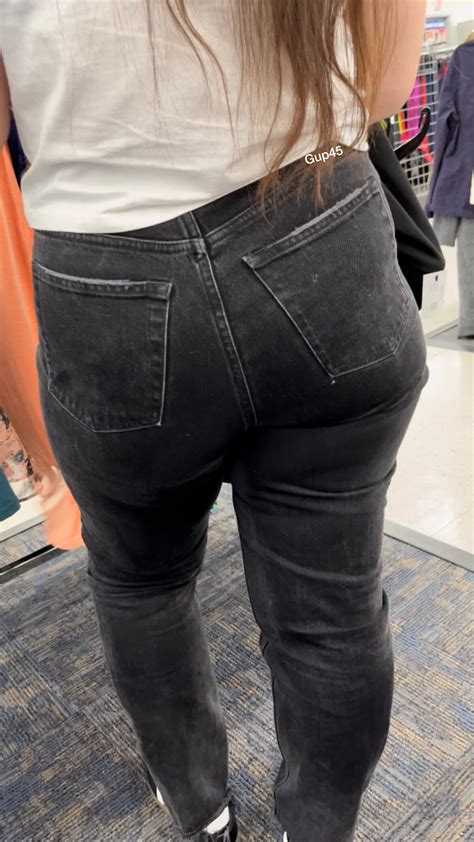 OC Thick Ass Goodwill Milf In Tight Jeans Tight Jeans Forum