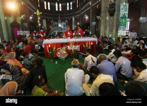 Lahore Pakistan Th Apr Pakistani Christians Attend A Palm