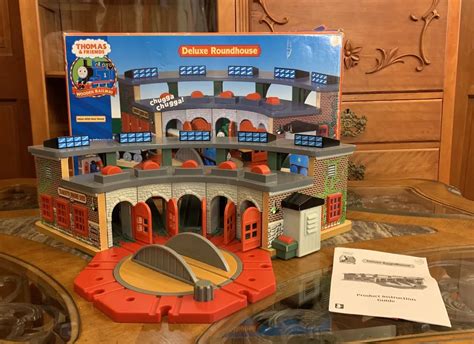 Deluxe Roundhouse And Turntable Drh2 Thomas Wooden Railway Twr Blog