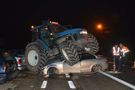 VIDEO Spectaculair Ongeval Met Tractor En Wagen Binnenland Het