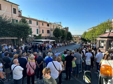 Lanuvio Grande Partecipazione Alla Edizione Della Festa Delluva E