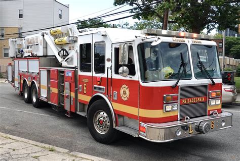 Pfd Ladder Tower Philadelphia Fire Department Ladder Tow Flickr