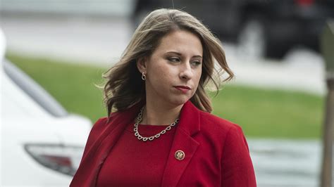 Katie Hill Democratic Ex Congresswoman In ‘throuple Must Pay Conservative Newspaper 105k