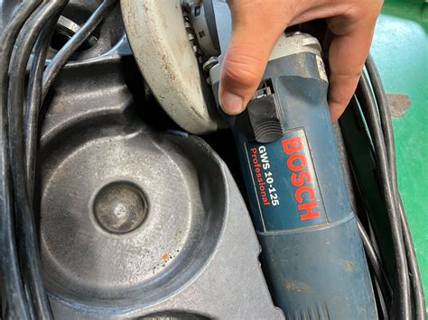 Bosch Winkelschleifer GWS 10 125 | Kaufen auf Ricardo