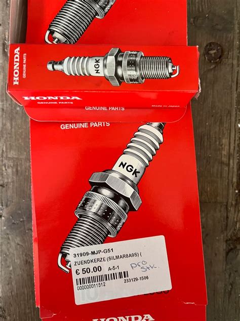 Honda Zündkerze Silmar 8A9S 31909-MJP-G51 Spark Plugs NEUa in ...