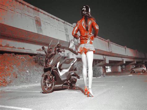 Crossdesser Outdoor Shemale Solo Solo Porn Feat Voyager XHamster