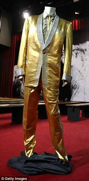 The Iconic Gold Lame Suit Elvis Presley Photo 44032914 Fanpop