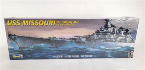 Model Boat Battleship Uss Missouri Mighty Mo 1 535 Revell 85 0301