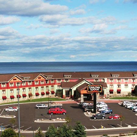 Canal Park Lodge Duluth: 3 star Hotel with a Minimum Price 139US$| UPDATED FOR 2023 ...