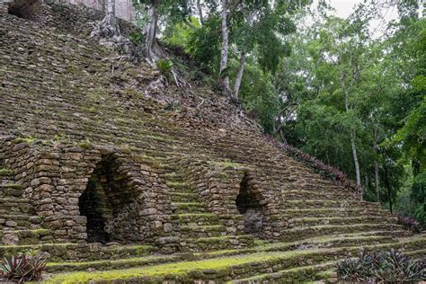 Dzibanche Es Un Sitio Arqueol Gico De La Antigua Civilizaci N Maya