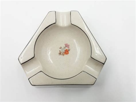 Stara Porcelanowa Popielniczka Chodzie Prl Olkusz Olx Pl