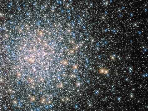 Hubble Views Globular Cluster Messier 5