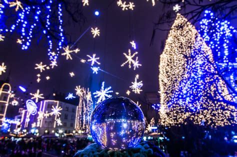 Le Luminarie Di Natale Pi Belle Da Vedere In Italia