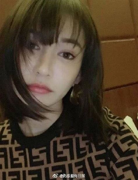 Hot girl 5 ngày 4 đêm dính líu tới sao nam vừa bị bắt vì mua dâm là ai