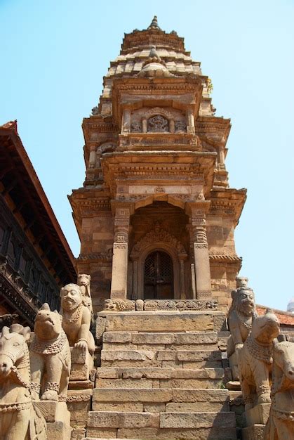 Antiguas Estatuas Budistas En Bhaktapur Square Katmand Nepal Foto