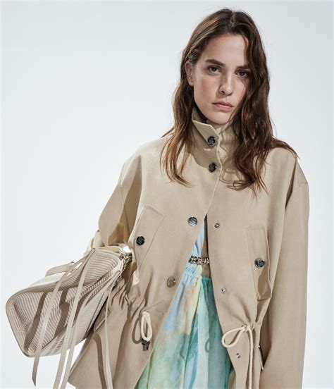 Maje News, Collections, Fashion Shows, Fashion Week Reviews, and More ...