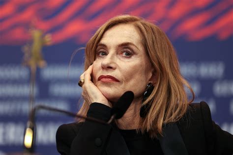 On ne comprend pas ce que tu dis Isabelle Huppert alpaguée par un